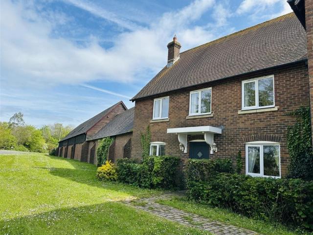 Flat for rent in Longham, Ferndown