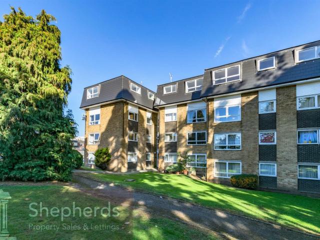 Flat for rent in Hoddesdon, Broxbourne