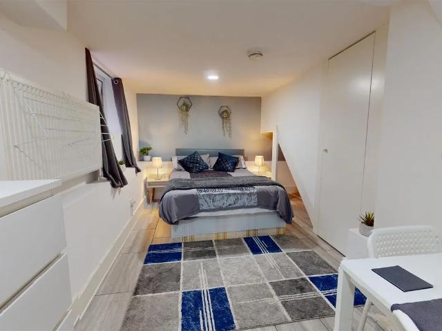 Flat for rent in Dollis Hill, Greater London