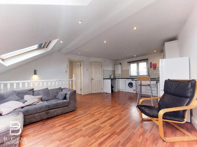Flat for rent in London Borough of Croydon, Thornton Heath