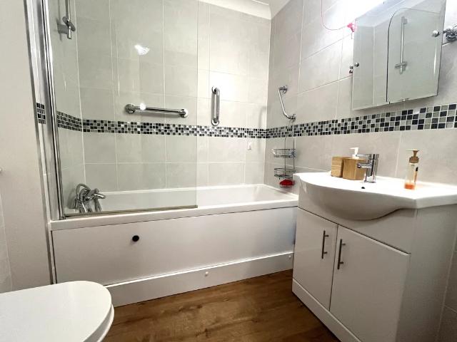 Flat for rent in North Watford