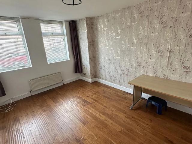 Flat for rent in London Borough of Redbridge, Greater London
