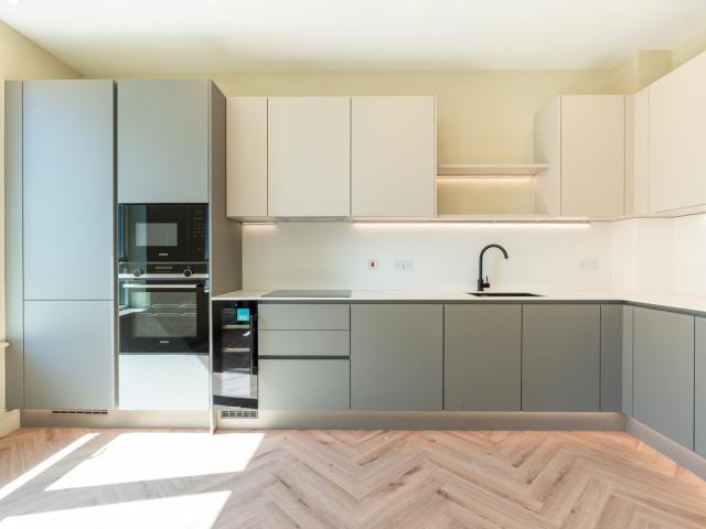 Flat for rent in Springfield Village, Greater London