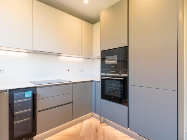Flat for rent in Springfield Village, Greater London
