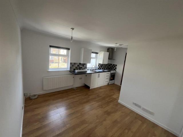 Flat for rent in Caldecott, Dromore