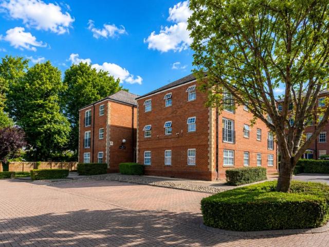 Flat for rent in Semilong, Northampton
