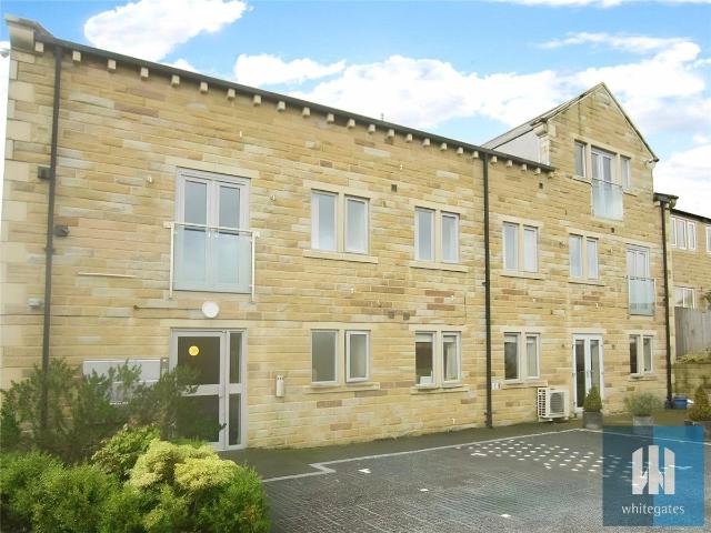 Flat for rent in Salendine Nook, West Yorkshire