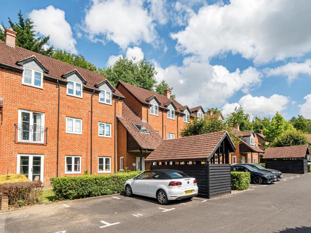 Flat for rent in Otterbourne, Hampshire