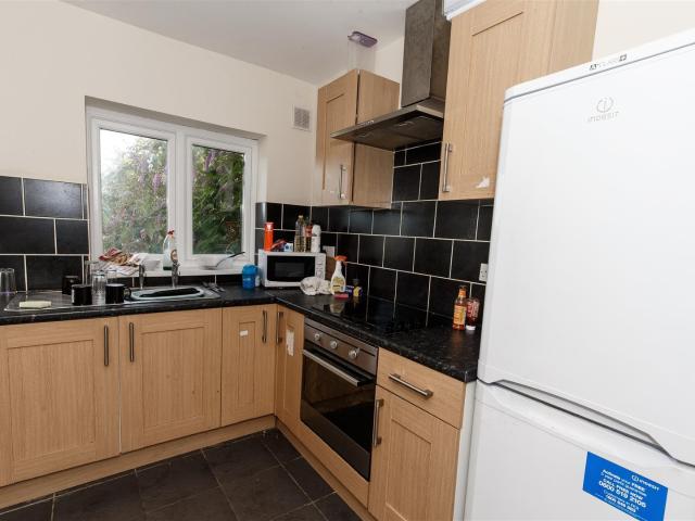 Flat for rent in Pontypridd, Wales