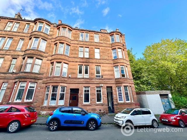 Flat for rent in Thornwood, Glasgow