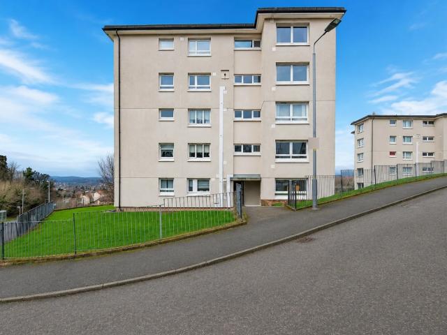 Flat for rent in Blairbeth, Rutherglen