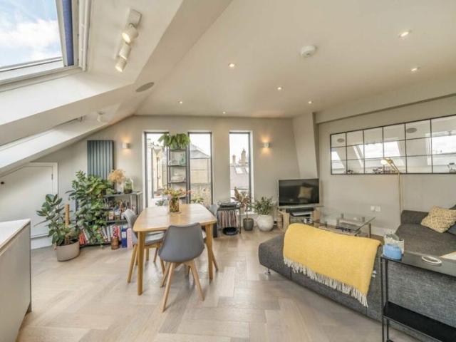 Room for rent in Clapham Junction, Greater London