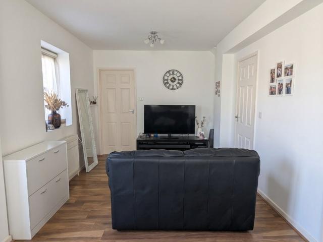 Flat for rent in Ickenham, Greater London