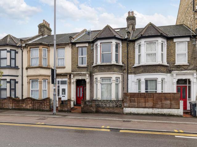 Flat for rent in Leyton, Greater London