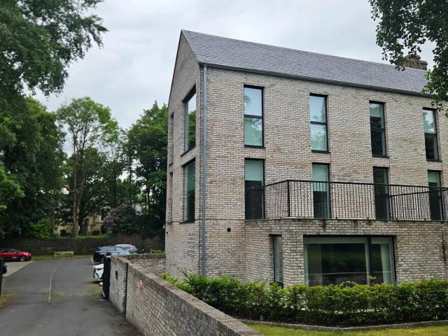 Flat for rent in Bradshaw, Lee Bank