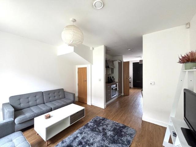 Flat for rent in Hulme, Georgia