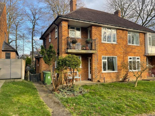 Flat for rent in Moor Allerton, West Yorkshire