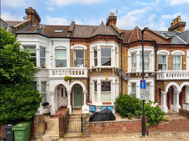Flat for rent in Streatham Hill, Greater London