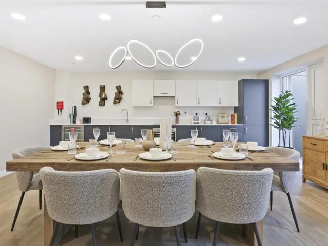 Flat for rent in Hersham, Walton-on-Thames