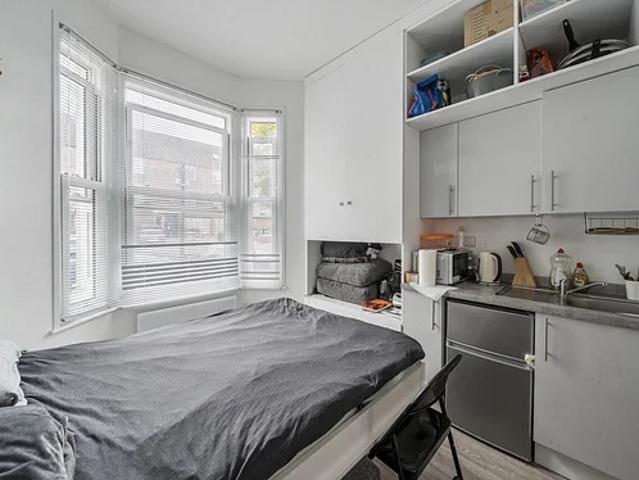 Flat for rent in London Borough of Lewisham, Greater London