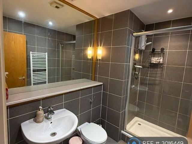 Flat for rent in St Matthew's, Old Wharf