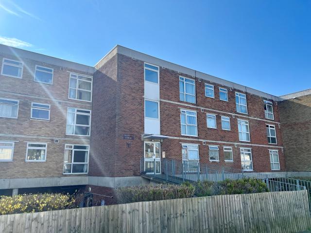 Flat for rent in St Anthony's Hill, Eastbourne