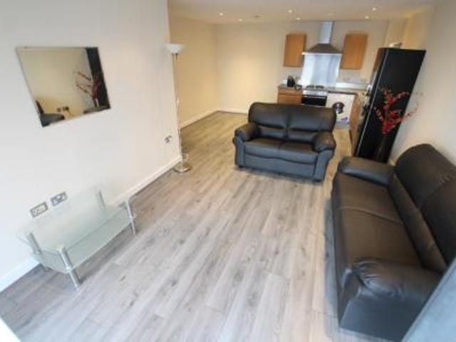 Flat for rent in St George's Quarter / Cultural Quarter, Calderstones