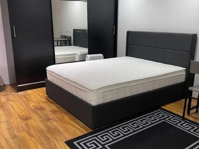 Flat for rent in Beavers, Greater London