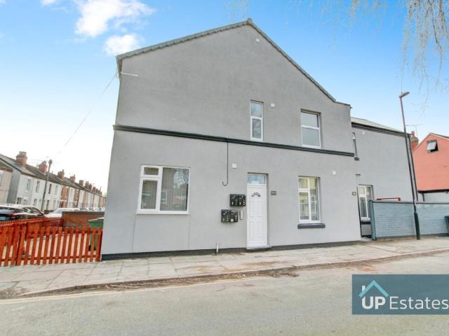 Flat for rent in Bishopsgate Green, Coventry