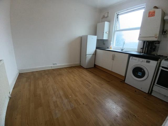 Flat for rent in Little Ilford, Greater London