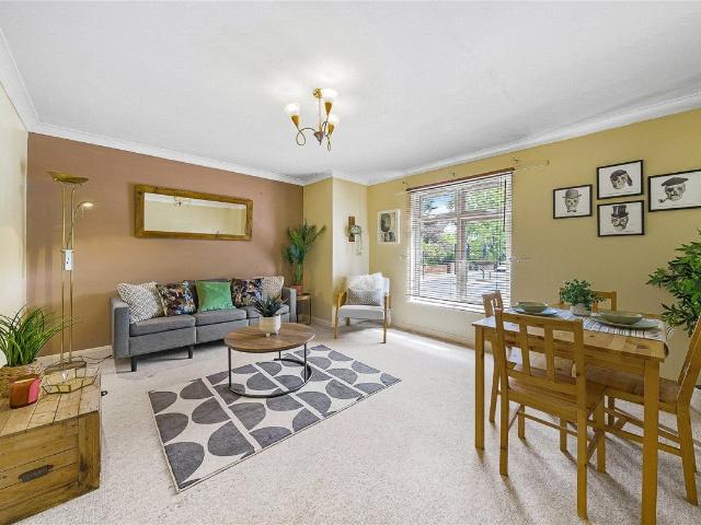 Flat for rent in London Borough of Lambeth, Greater London