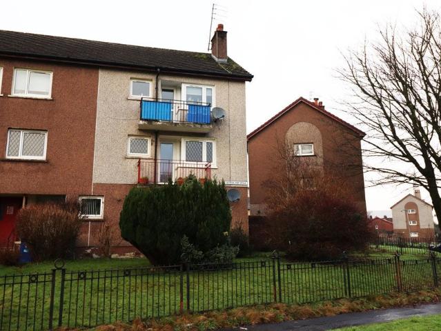 Flat for rent in Foxbar, Elderslie
