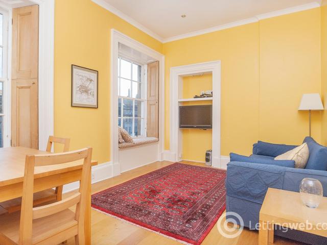 Flat for rent in Gayfield, Broughton