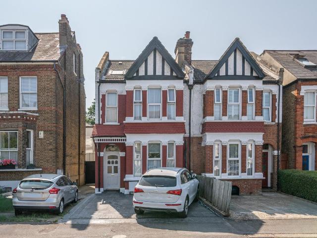 Flat for rent in London Borough of Lambeth, Greater London