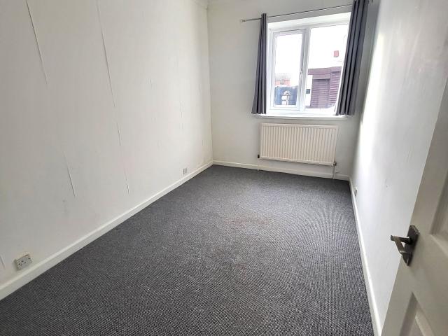Flat for rent in Cwm Talwg, Barry