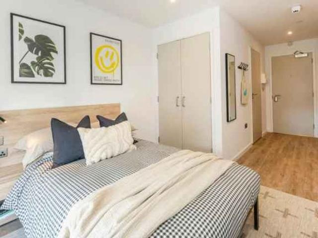 Flat for rent in Leylands, West Yorkshire