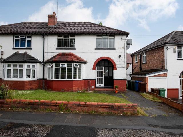 Flat for rent in Sedgley Park, Bury