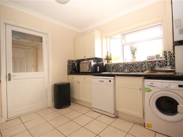 Flat for rent in Bellfields, Westborough