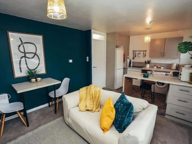 Flat for rent in Mickleover, East Midlands