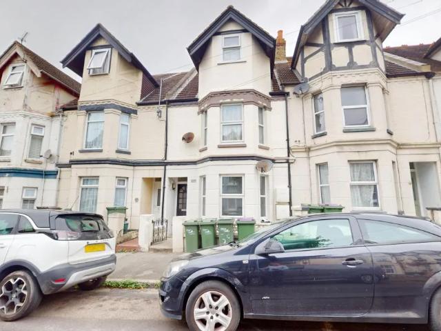 Flat for rent in Foord, Folkestone and Hythe