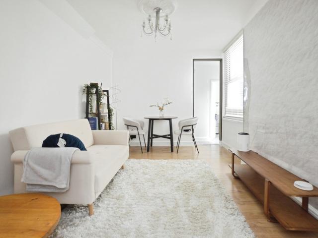 Flat for rent in Canning Town, Greater London