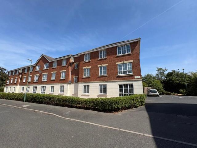 Flat for rent in Aldridge, West Midlands
