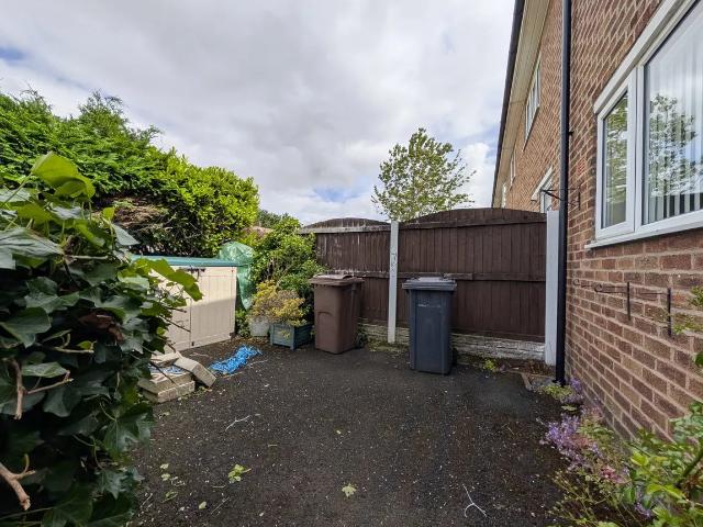 Flat for rent in Marshside, Southport