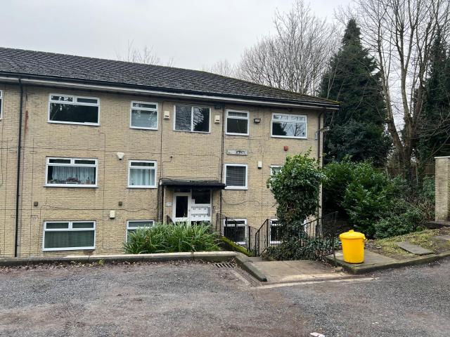 Flat for rent in Sedgley Park, Bury