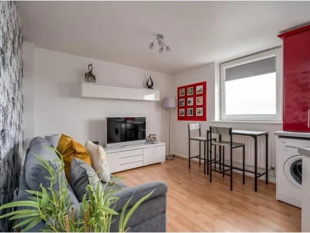 Flat for rent in Queen's Quarter, Northern Ireland