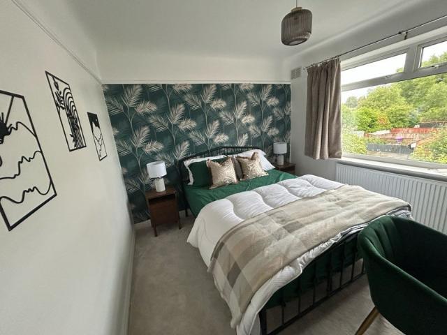 House for rent in Calderstones