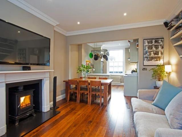 Flat for rent in St. John's Wood, Greater London