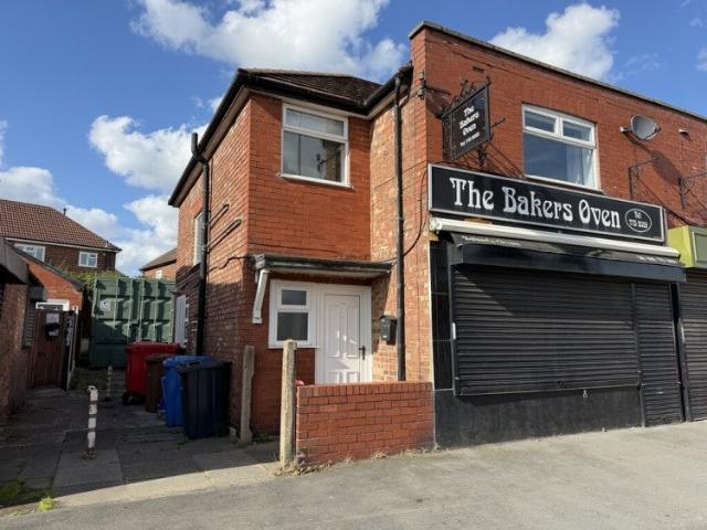 Flat for rent in Irlam, Salford