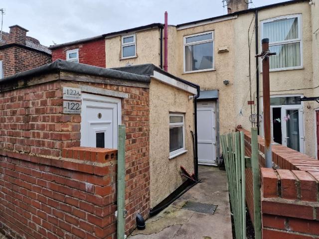 Flat for rent in Barton upon Irwell, Salford