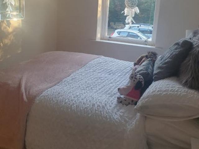 Flat for rent in Calderstones